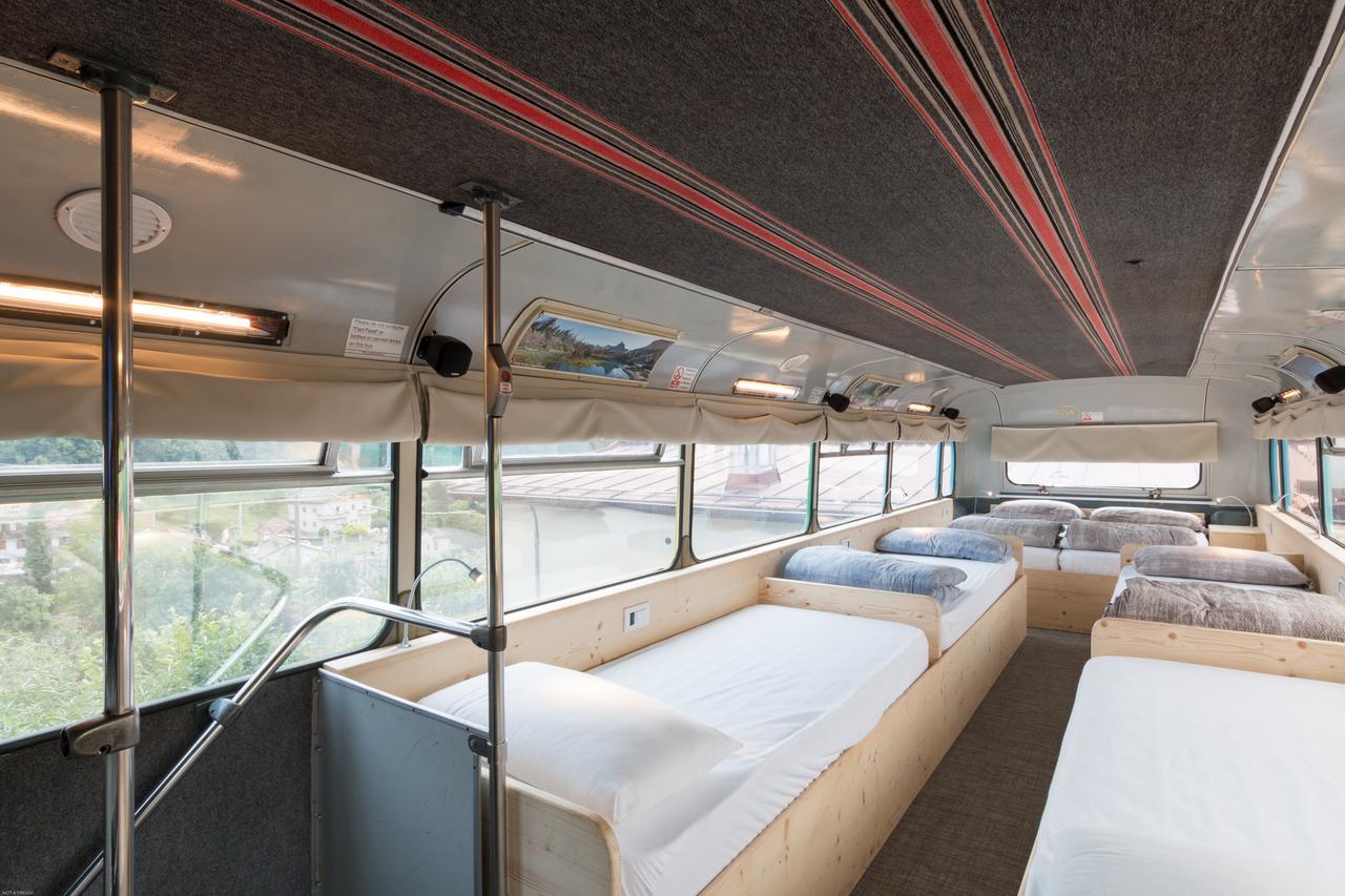 Bed In Bus Acomodação com café da manhã Belluno Exterior foto